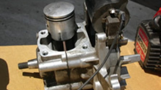 小型エンジン修理